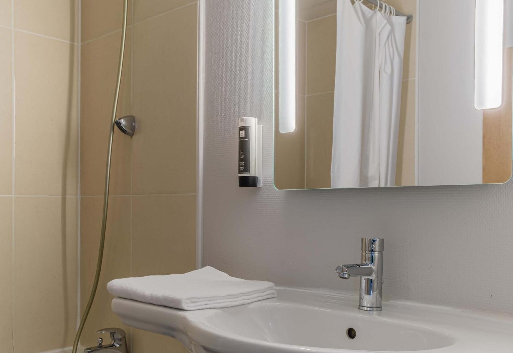 B&B Hotel Besancon Chateaufarine Екстериор снимка