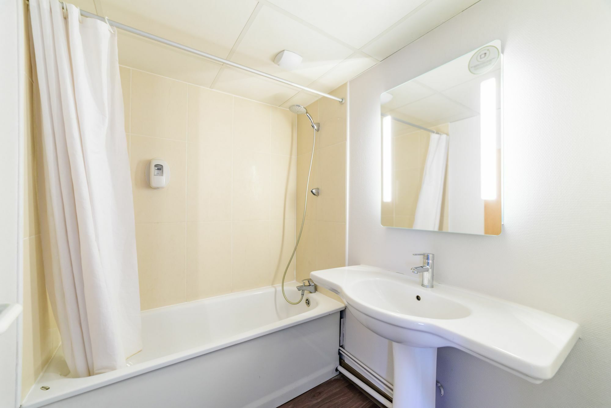 B&B Hotel Besancon Chateaufarine Екстериор снимка